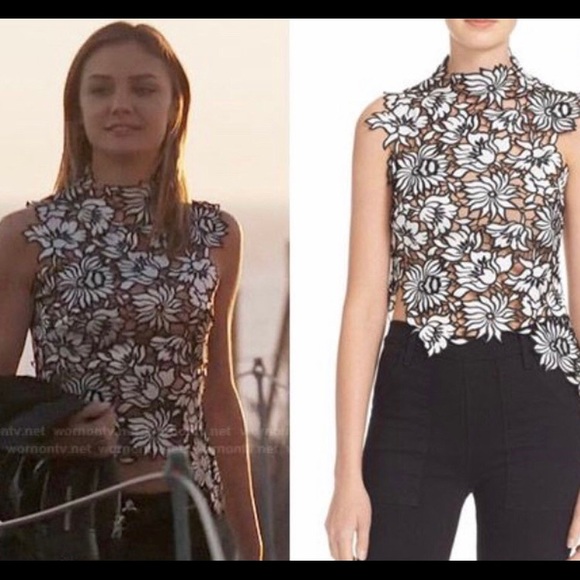 Tops - Flower blouse top